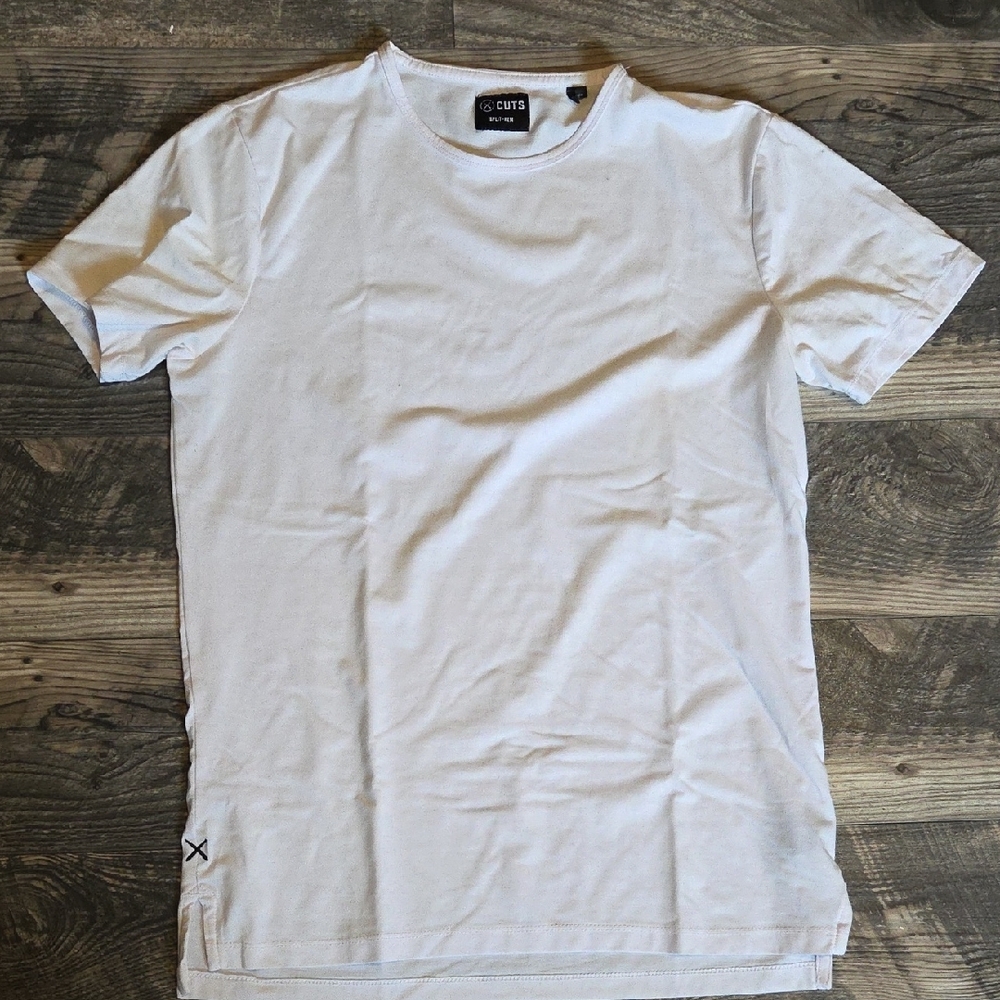 Cuts Clothing White Short Sleeve Tee